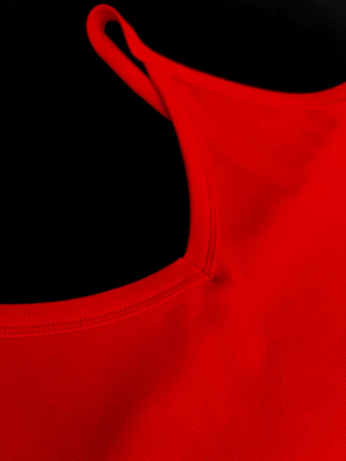 iGENJUN Womens Spaghetti Strap V-Neck Ribbed Tank Tops for Women 2025 Slim Fitted Soft Camisole Basic Layering Shirts